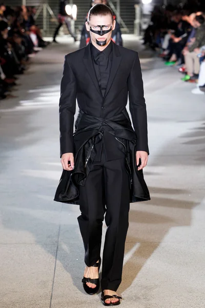Look 36